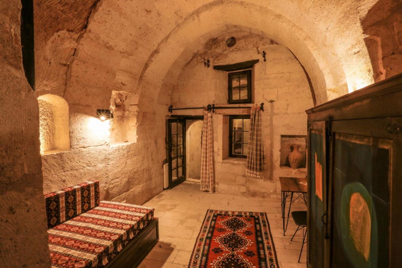 Harkasos Cave Hotel อูร์กุบ ภายนอก รูปภาพ
