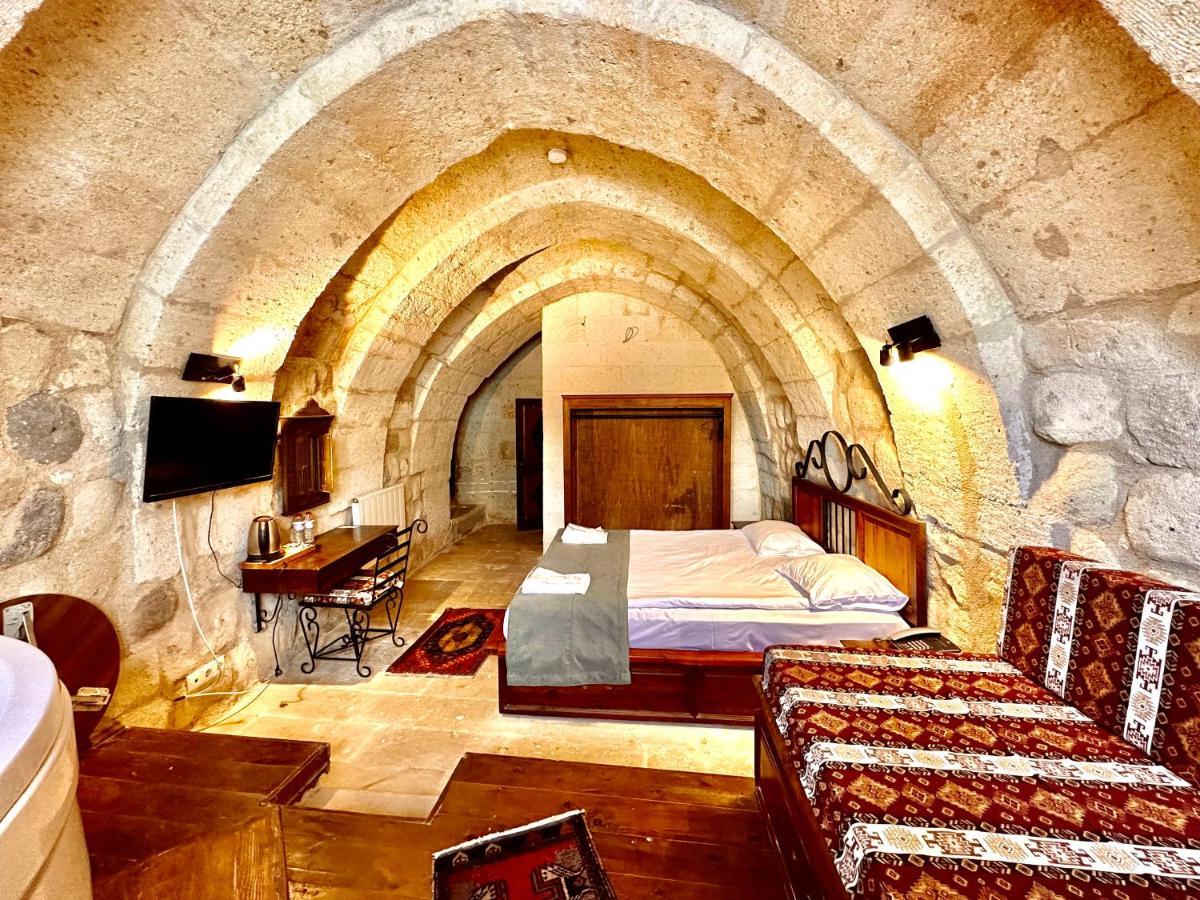 Harkasos Cave Hotel อูร์กุบ ภายนอก รูปภาพ