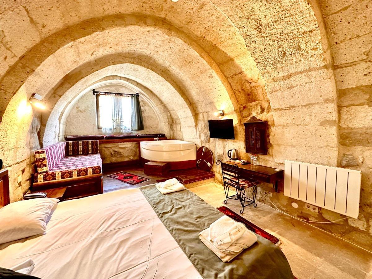 Harkasos Cave Hotel อูร์กุบ ภายนอก รูปภาพ
