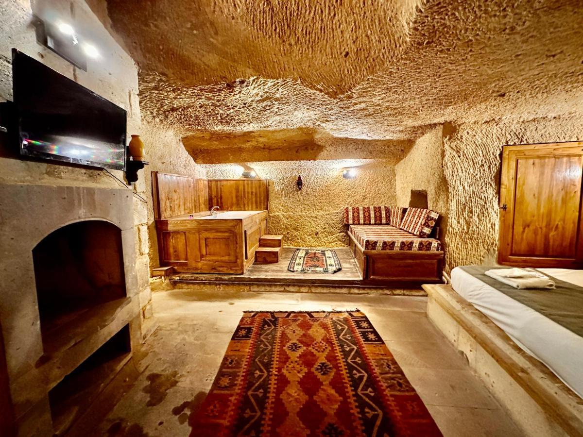 Harkasos Cave Hotel อูร์กุบ ภายนอก รูปภาพ
