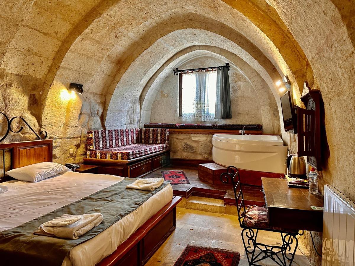 Harkasos Cave Hotel อูร์กุบ ภายนอก รูปภาพ