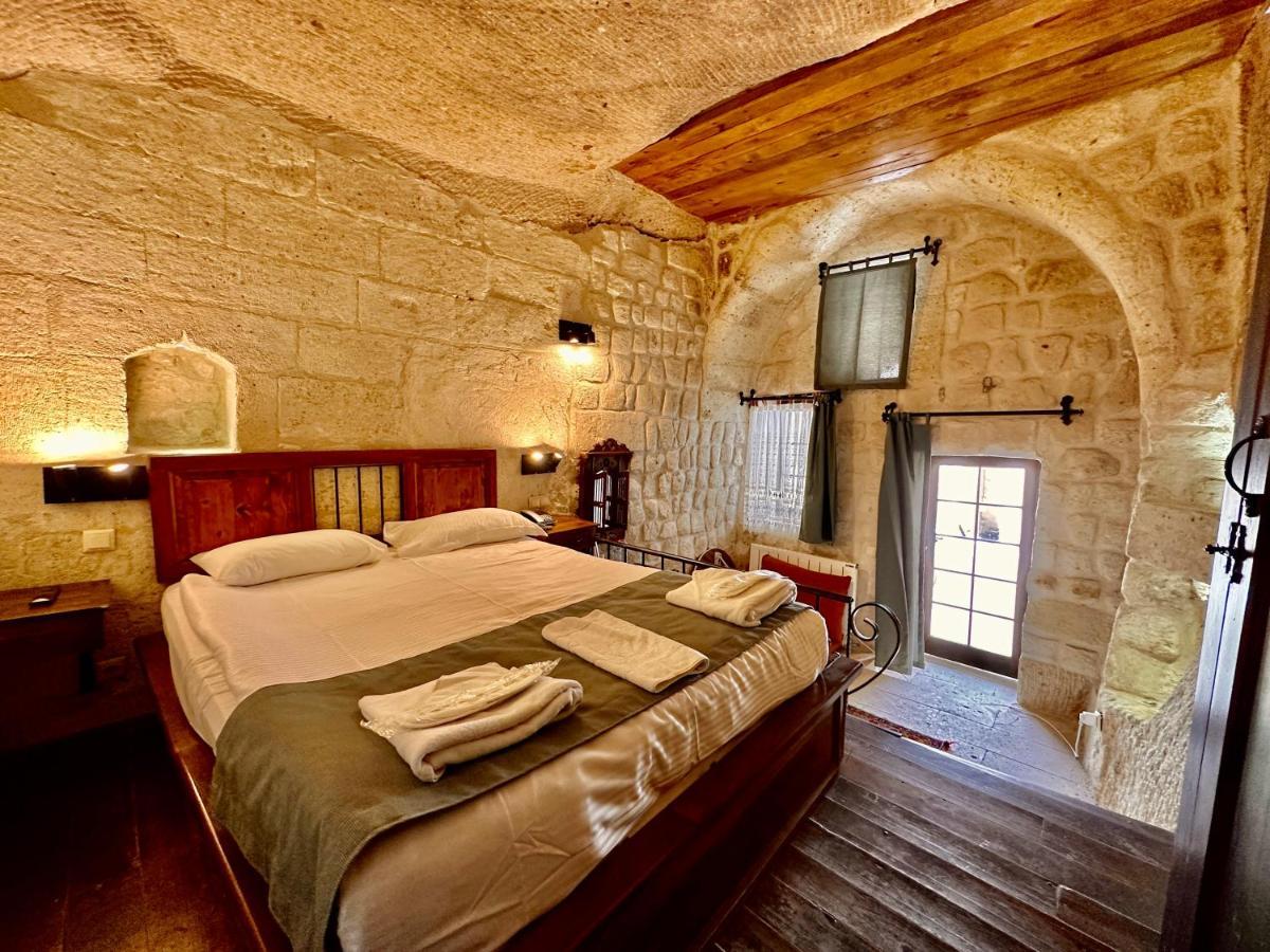 Harkasos Cave Hotel อูร์กุบ ภายนอก รูปภาพ