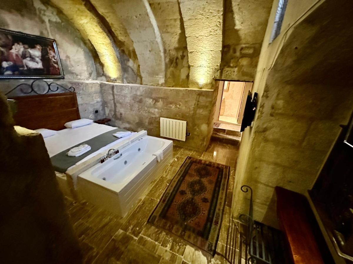 Harkasos Cave Hotel อูร์กุบ ภายนอก รูปภาพ