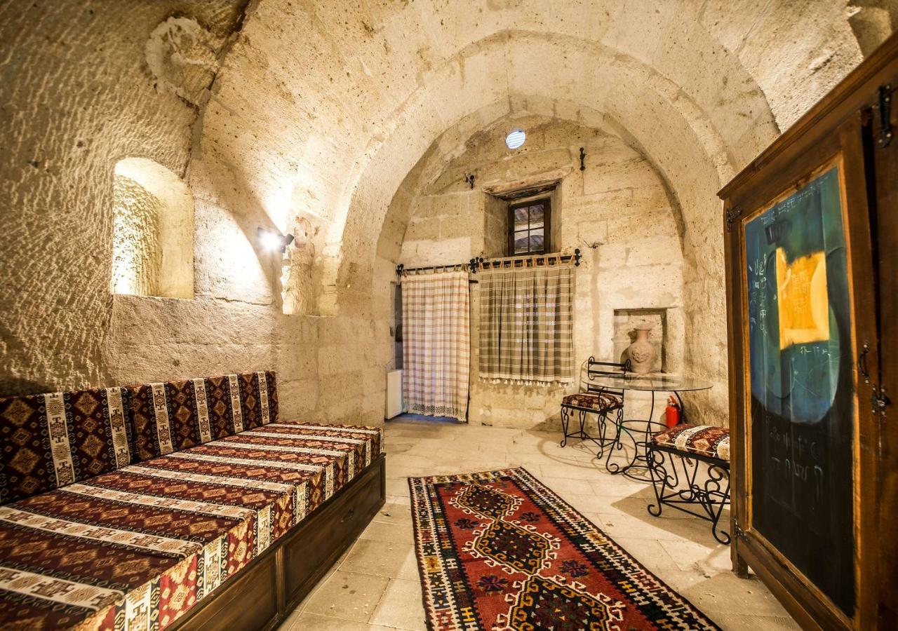 Harkasos Cave Hotel อูร์กุบ ภายนอก รูปภาพ