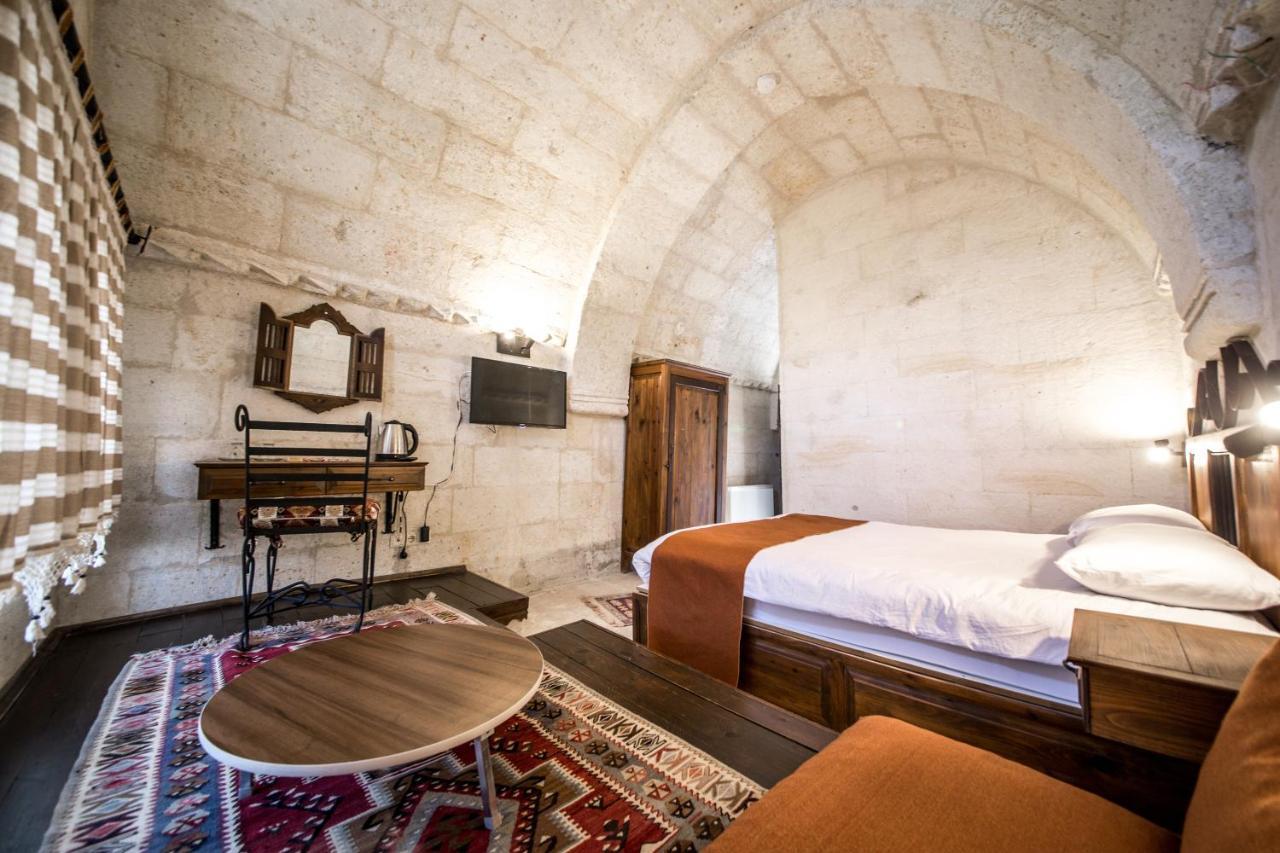 Harkasos Cave Hotel อูร์กุบ ภายนอก รูปภาพ